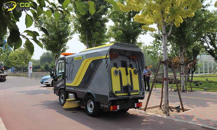 電動(dòng)小型洗掃車(chē)