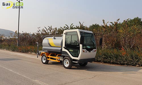 純電動四輪灑水車在大學(xué)校園應(yīng)用有何優(yōu)勢？