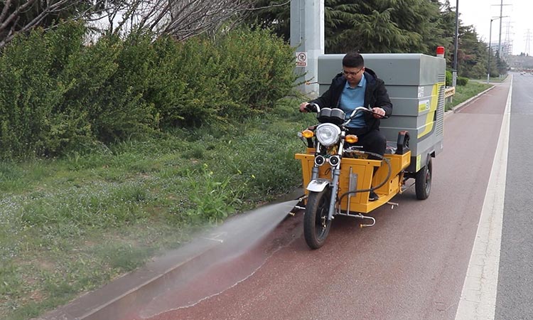 小型三輪高壓清洗車(chē)
