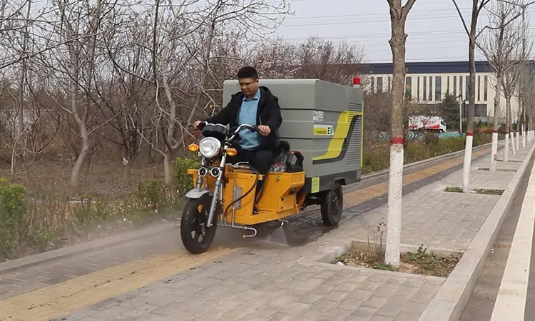 小型三輪高壓清洗車(chē)