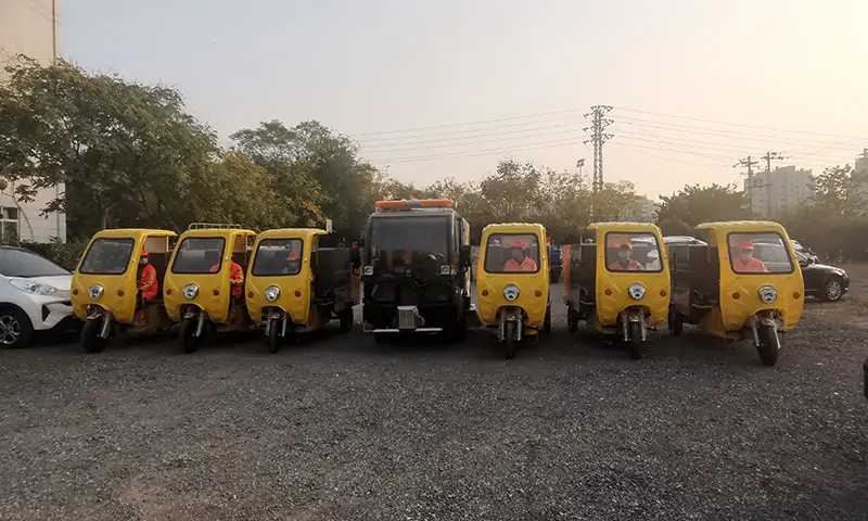 純電動洗掃車及多功能高壓清洗車發往河南某環衛公司，交接完成！