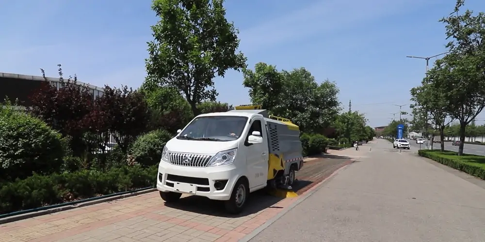 可上牌道路洗掃車_電動洗掃車_環衛洗掃車_小型洗掃車
