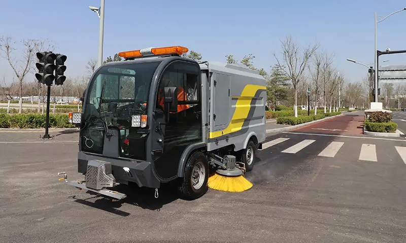 新能源純電動洗掃車助力市政衛(wèi)生建設，打造綠色清潔城市