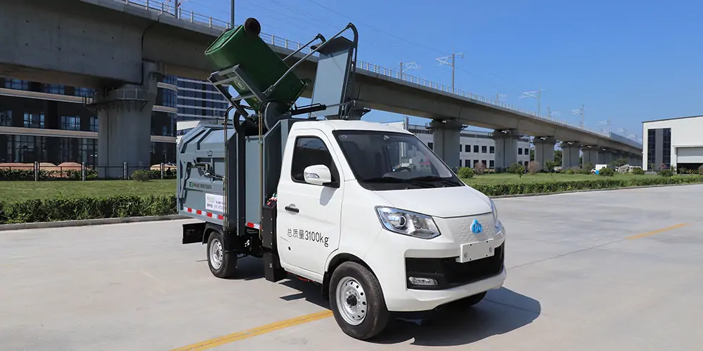 新能源側裝垃圾車，新能源垃圾車，小型垃圾車，純電動垃圾車，環衛垃圾車，垃圾車