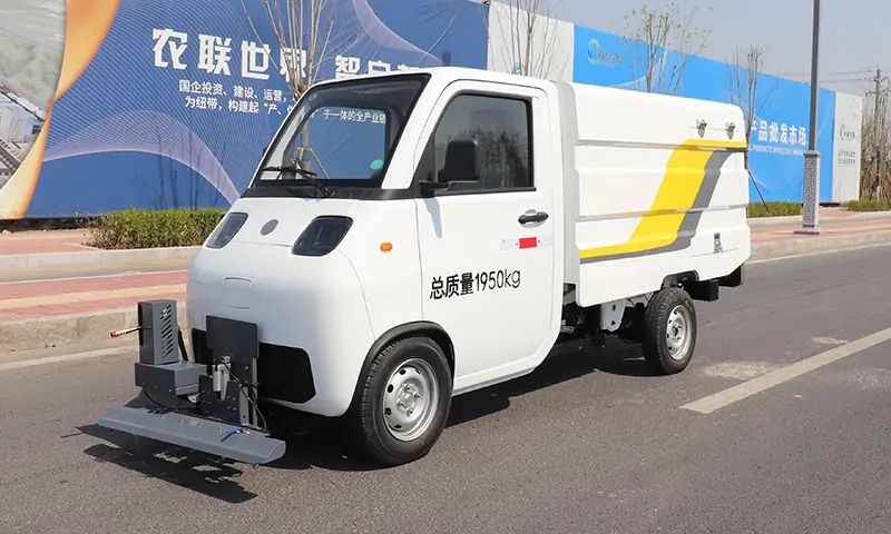 純電動四輪高壓清洗車：引領城市環(huán)衛(wèi)新趨勢
